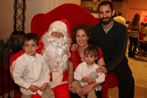 Santa and Family Rosen Hotels