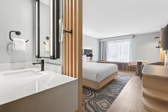 Rosen-Plaza-Renovated-Bathroom