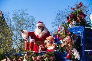 Saint Nick makes his appearance at Walt Disney World.