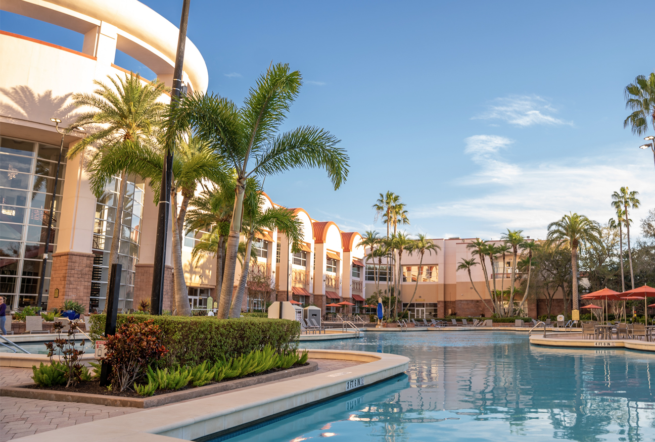 Rosen Centre Poolside